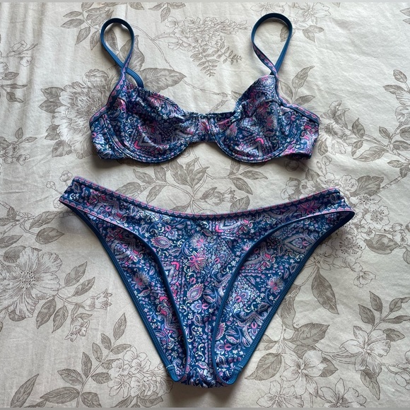 Kulanis Kinis Lilac Moon Ditsy Underwire Top Full Coverage Bottoms Medium Beach - Picture 9 of 12